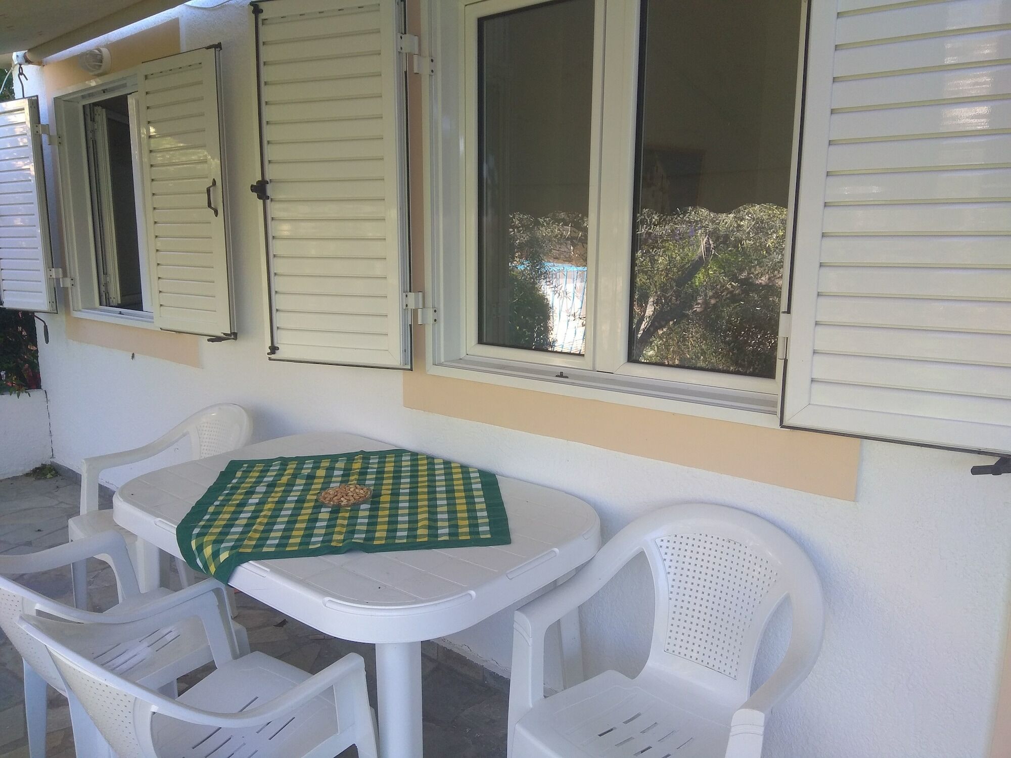 Roula'S Rooms Aegina Екстер'єр фото